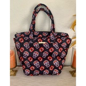 Betsey Johnson🖤💀Skull Handbag🖤💀